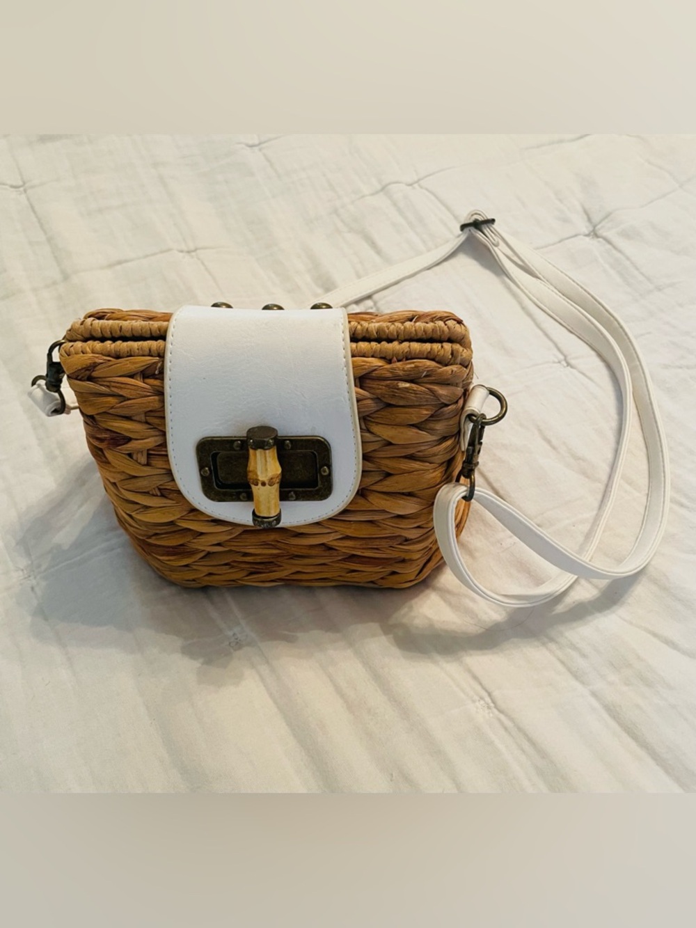 Woven Straw Crossbody Bag with White Flap and Strap